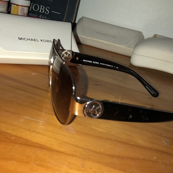 Micheal kors sunglasses